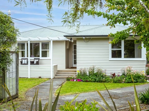 6 Udy Street, Greytown
