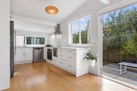 1/98 Archibald Road, Kelston, Auckland