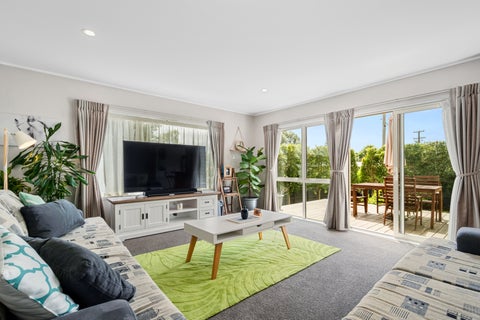 1/40 Amberley Avenue, Te Atatu South, Auckland