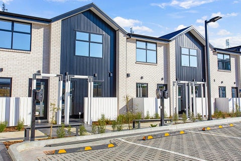 4/23 Awaroa Road, Sunnyvale, Auckland