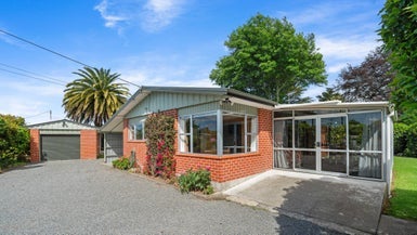 38 Lincoln Road, Carterton