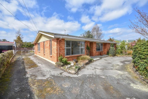 215 Union Street, Milton