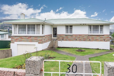 30 Caldwell Street, Brockville, Dunedin