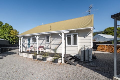 11 Ludlam Street, Featherston