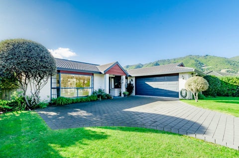 27 Cranbrook Grove, Waikanae, Waikanae