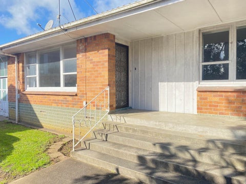 2/1 Churchill Avenue, Manurewa, Auckland