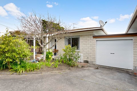 1/37 Eversleigh Road, Belmont, Auckland