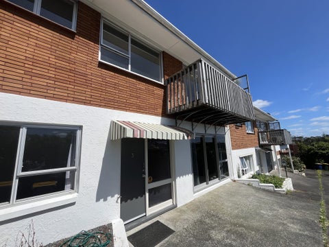 3/205 Onewa Road, Birkenhead, Auckland
