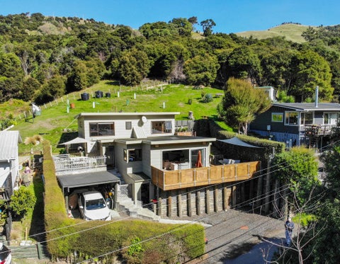 52 Tikao Bay Road, Wainui, French Farm