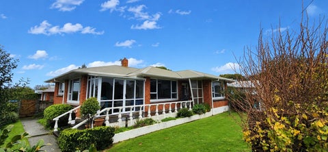 2 Hood Place, Spotswood, New Plymouth