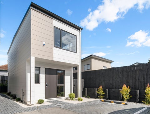 43 Coates Crescent, Panmure, Auckland