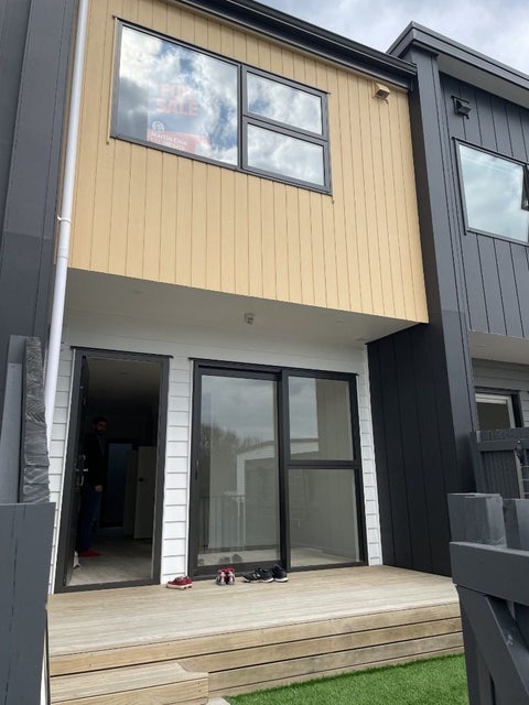 11/13 Grove Lane, Pakuranga, Auckland