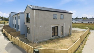 81 Otuwairoa Esplanade, Ōpaheke, Papakura