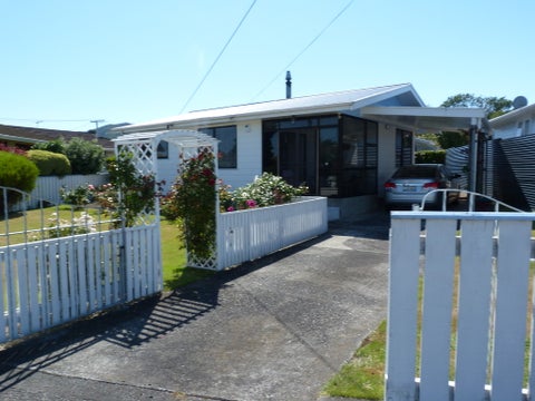 32 Wallace Street, Featherston