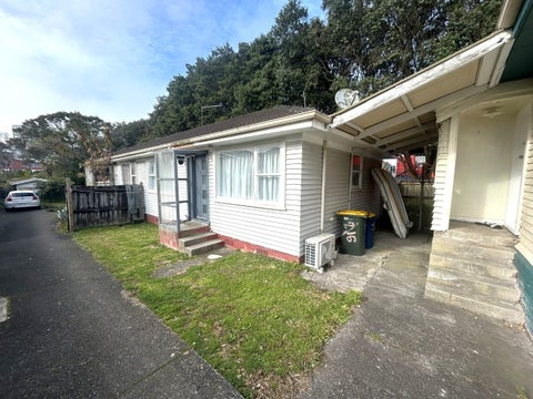 2/16 Kaponga Crescent, New Lynn, Auckland