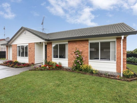 2/30 Horlicks Place, Randwick Park, Auckland