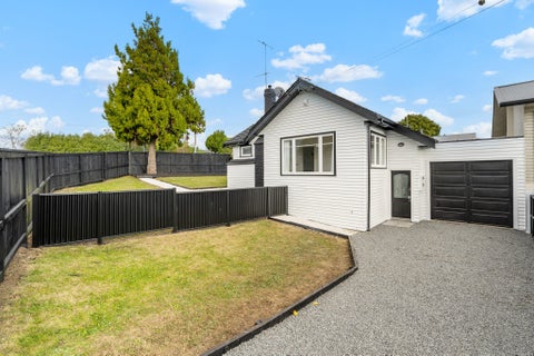 32 Forest Lake Road, Forest Lake, Hamilton