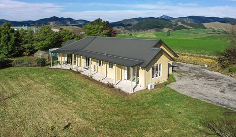 120 Totara View Road, Wakefield