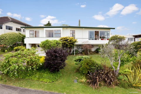 20 Teal Crescent, Beach Haven, Auckland