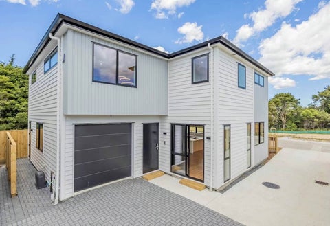 32 Johns Creek Crescent, Silverdale, Silverdale