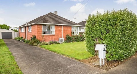 27 Holland Crescent, Bulls