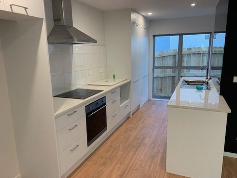 8A Regency Place, Sunnynook, Auckland