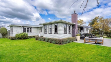 6 Humphries Street, Greytown