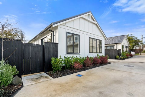 42B PALMER CRESCENT, Silverstream, Upper Hutt