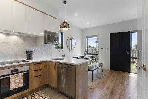 1/9 Schnapper Rock Road, Greenhithe, Auckland