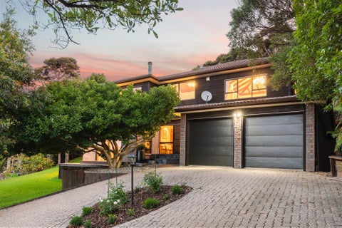 3 Furneaux Grove, Whitby, Porirua
