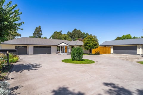 13C Reading Street, Greytown