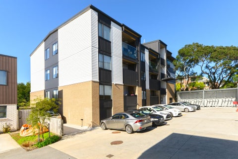 303/48 Clay Works Lane, New Lynn, Auckland
