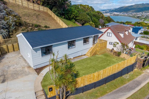 62 Gloaming Hill, Titahi Bay, Porirua