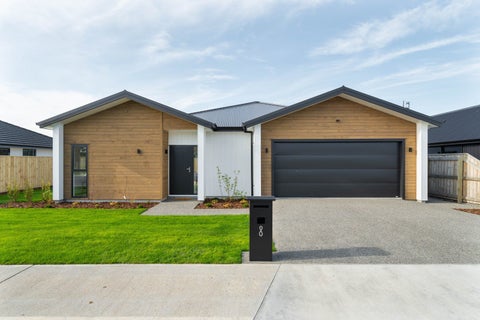 8 Kakariki Crescent, Carterton