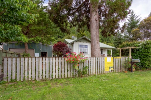 37 Watt Street, Featherston