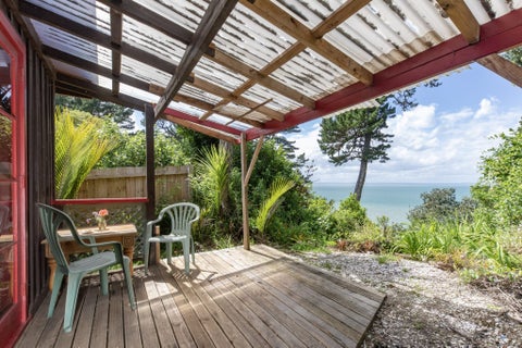 209 Victory Road, Laingholm, Auckland