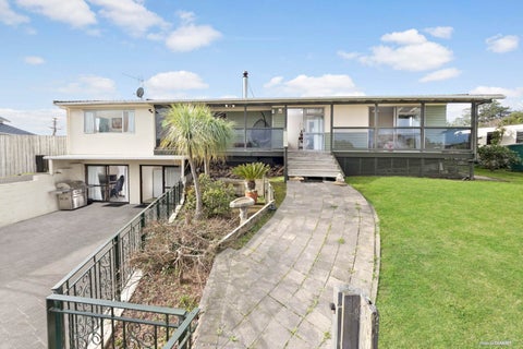 4 Orcades Place, Lynfield, Auckland