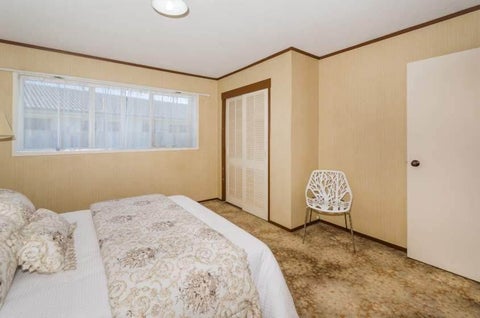 1/33 Akoranga Drive, Northcote, Auckland
