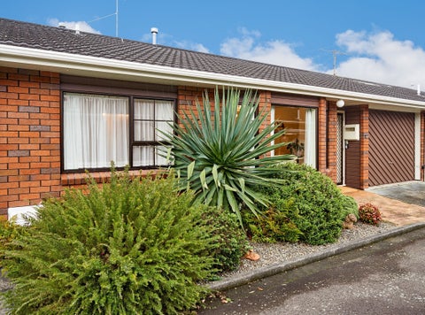 102 Oxford Street, Tawa, Wellington