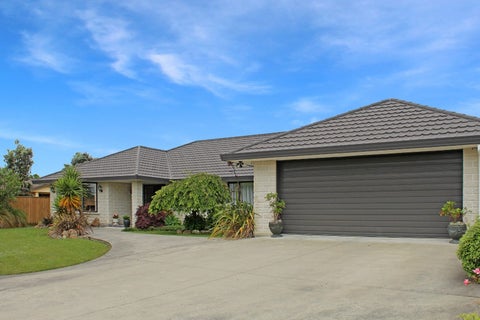 16 Woodgate Court, Fitzherbert, Palmerston North