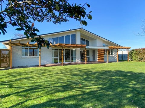 3341 State Highway 2, Clareville, Carterton