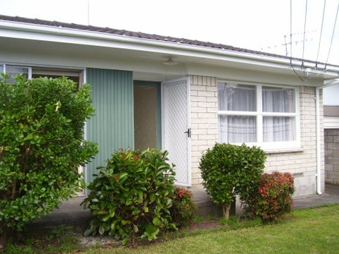 2/16 Prictor Street, Papakura, Papakura