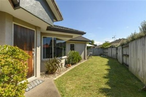 56 Oriental Parade, Papamoa Beach, Papamoa
