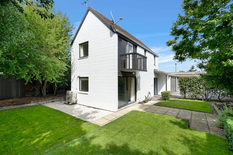 2/124 Burwood Road, Burwood, Christchurch