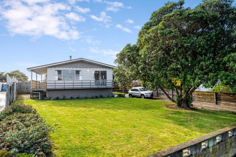 6 Yates Street, Otaki Beach, Otaki
