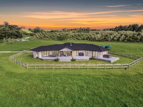 137 Te Maire Road, Featherston