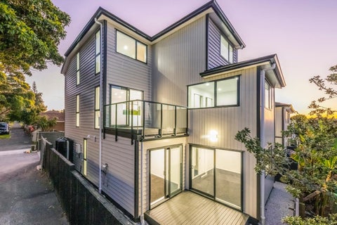 31C Waddell Avenue, Point England, Auckland
