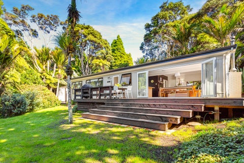 282 Shaw Road, Titirangi, Auckland