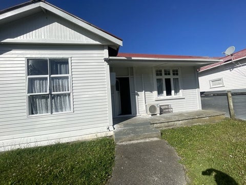 1/11 WORCESTER ST, West End, Palmerston North