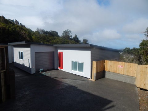 12B Middlesex Place, Northland, Wellington